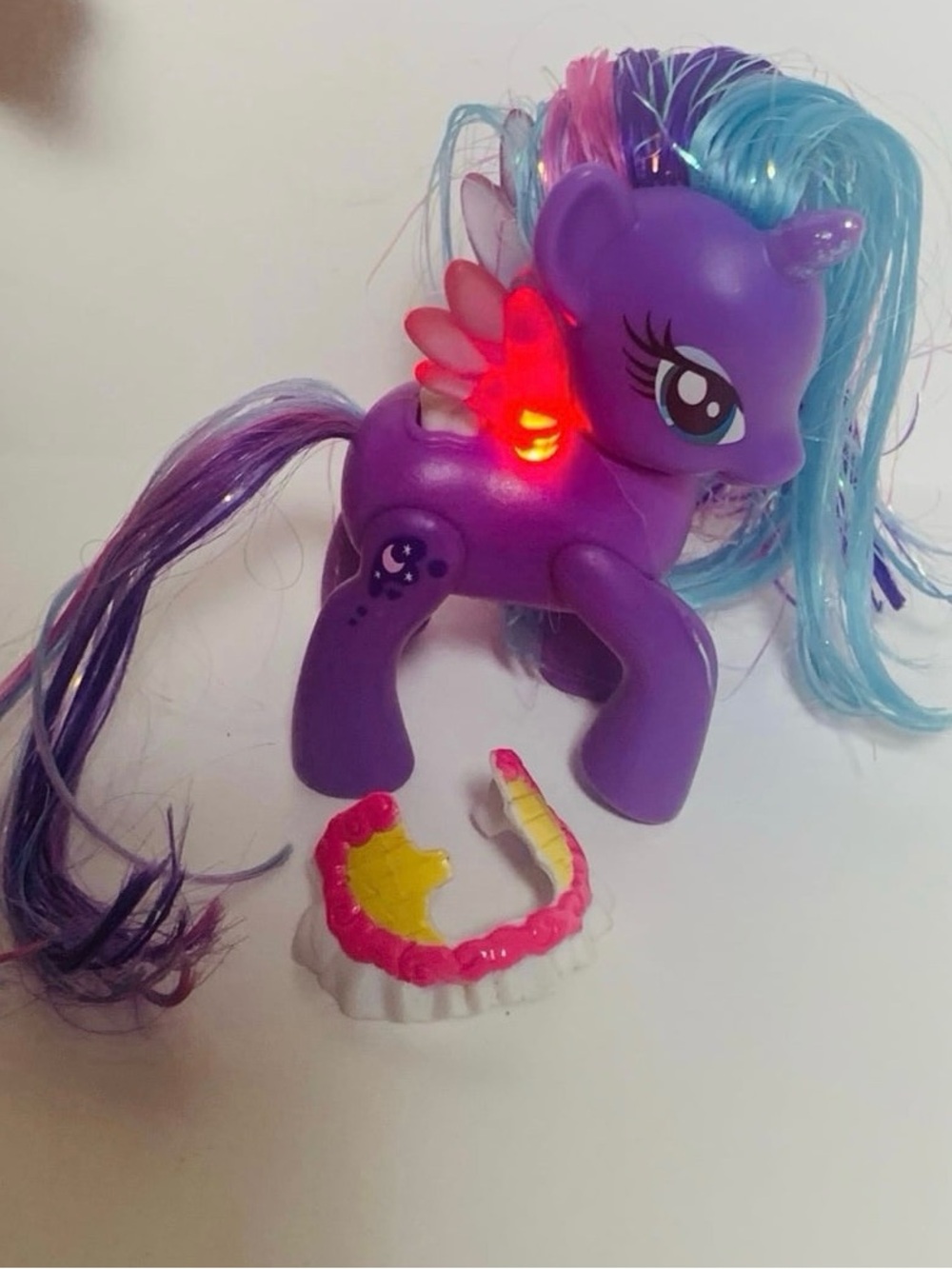 Hasbro My Little Pony
G4 Canterlot Castle
Light Up Princess Luna